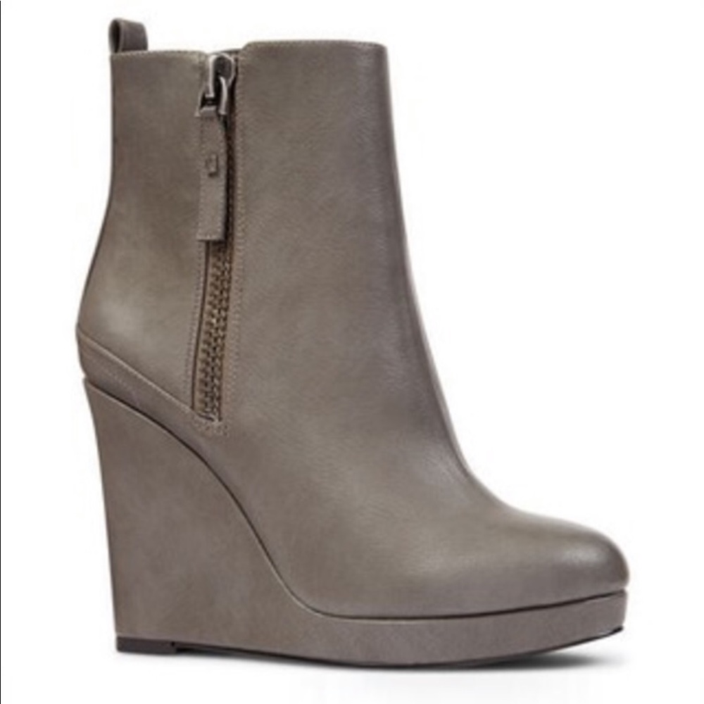 Nine West Hartnsol Slate Wedge Booties Size 8